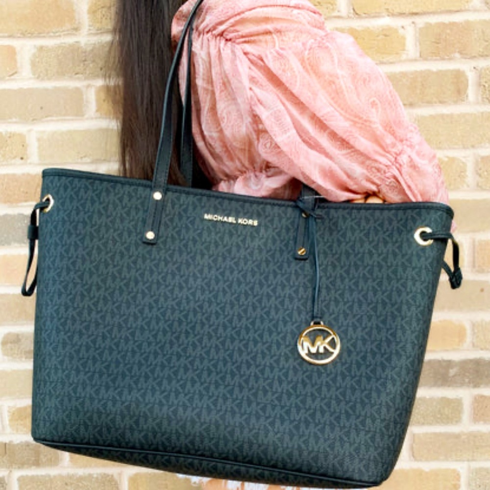 MICHAEL KORS Signature Logo Jet Set Travel Large Zip Top Tote Bag in Black